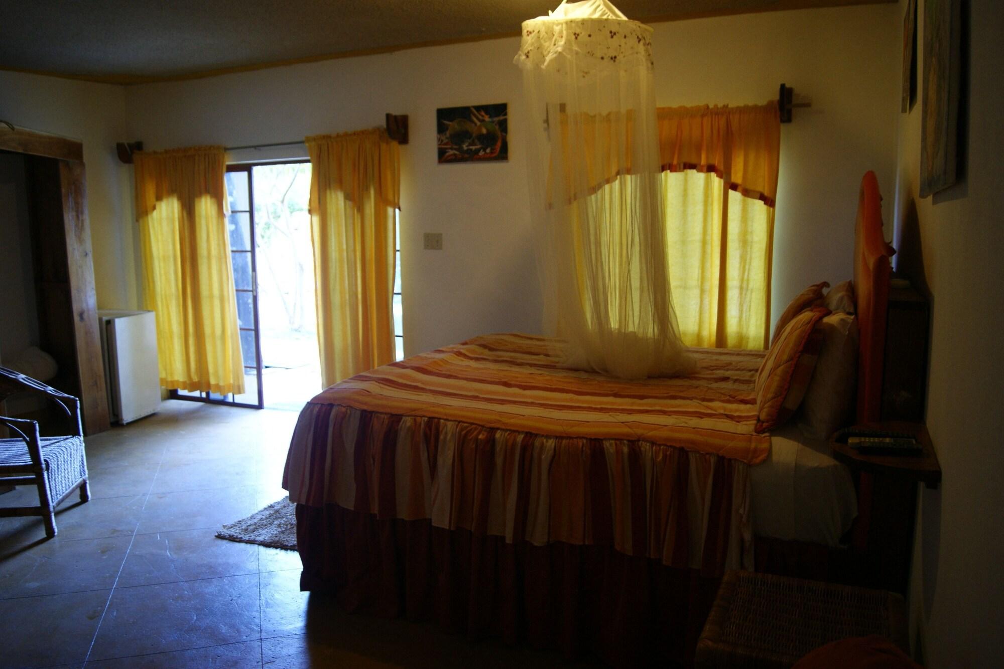 San San Tropez Hotel Port Antonio Exterior photo